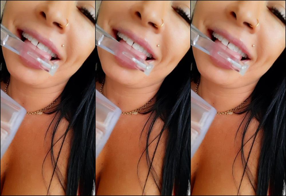 Ass,Big Ass,Solo Female,Solo masturbation monicasanthiagoxxx playing with shoe in the ass ManyVids