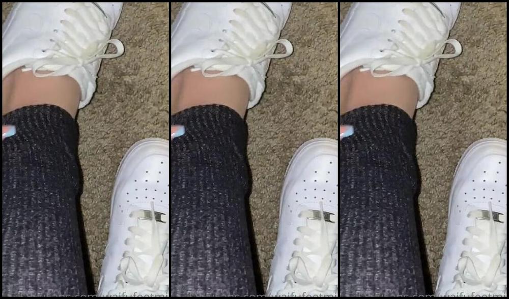 Waifu Jess Nicknamed Waifufeetmilkog Onlyfans Shoes On Shoes Off Nylon Sweaty Sock Removal 2