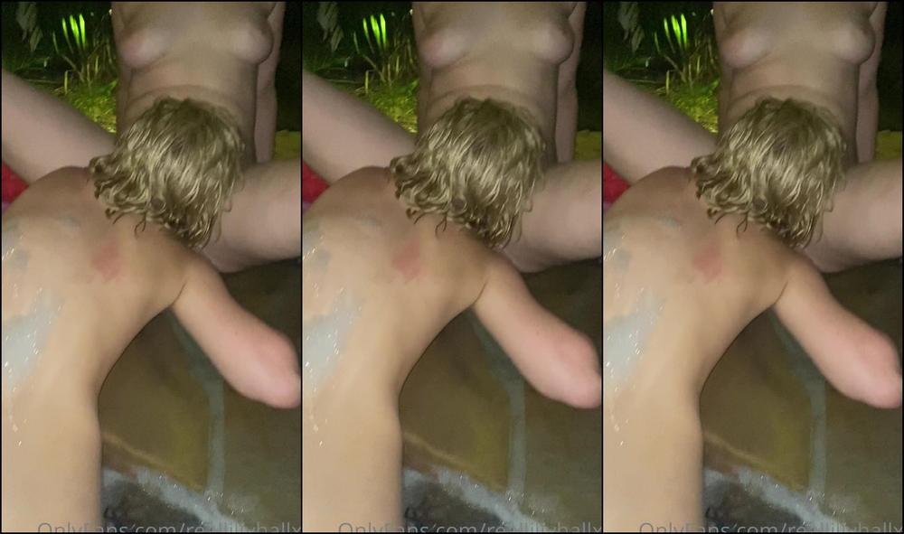 reallillyhallxx-23-06-2020-459090569-girl-on-girl-on-girl-action-lol-https-onlyfans-com-dixielynnxxx