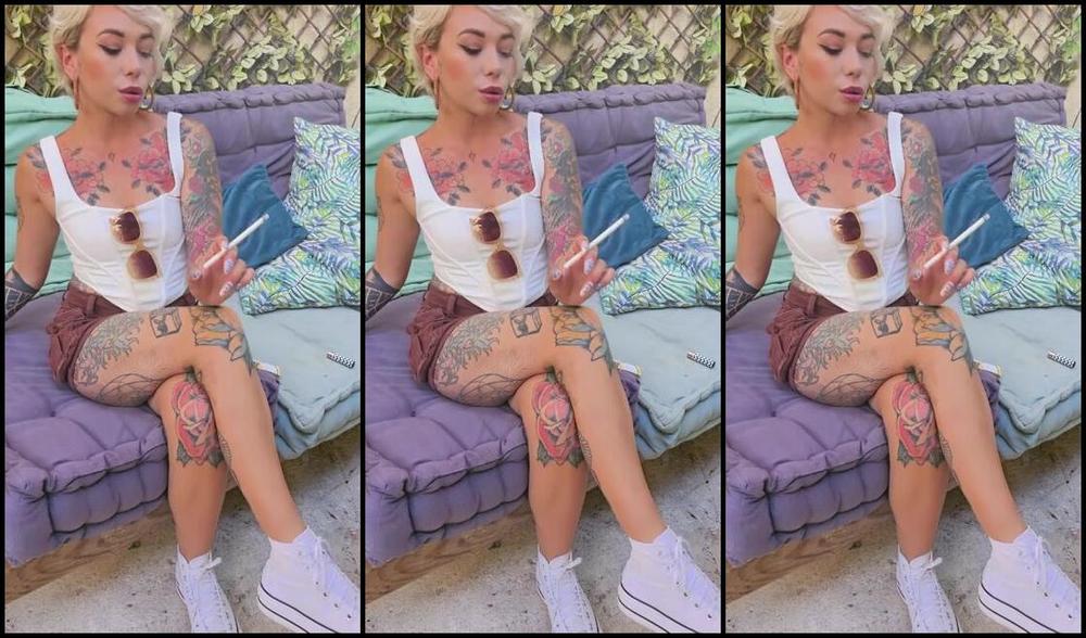 Queen Kinkerbell Nicknamed Kinkerbell23 Onlyfans Lets Start The Day With A Crush Im Feeling Extra Fucking Horny Today Can Anyone Else