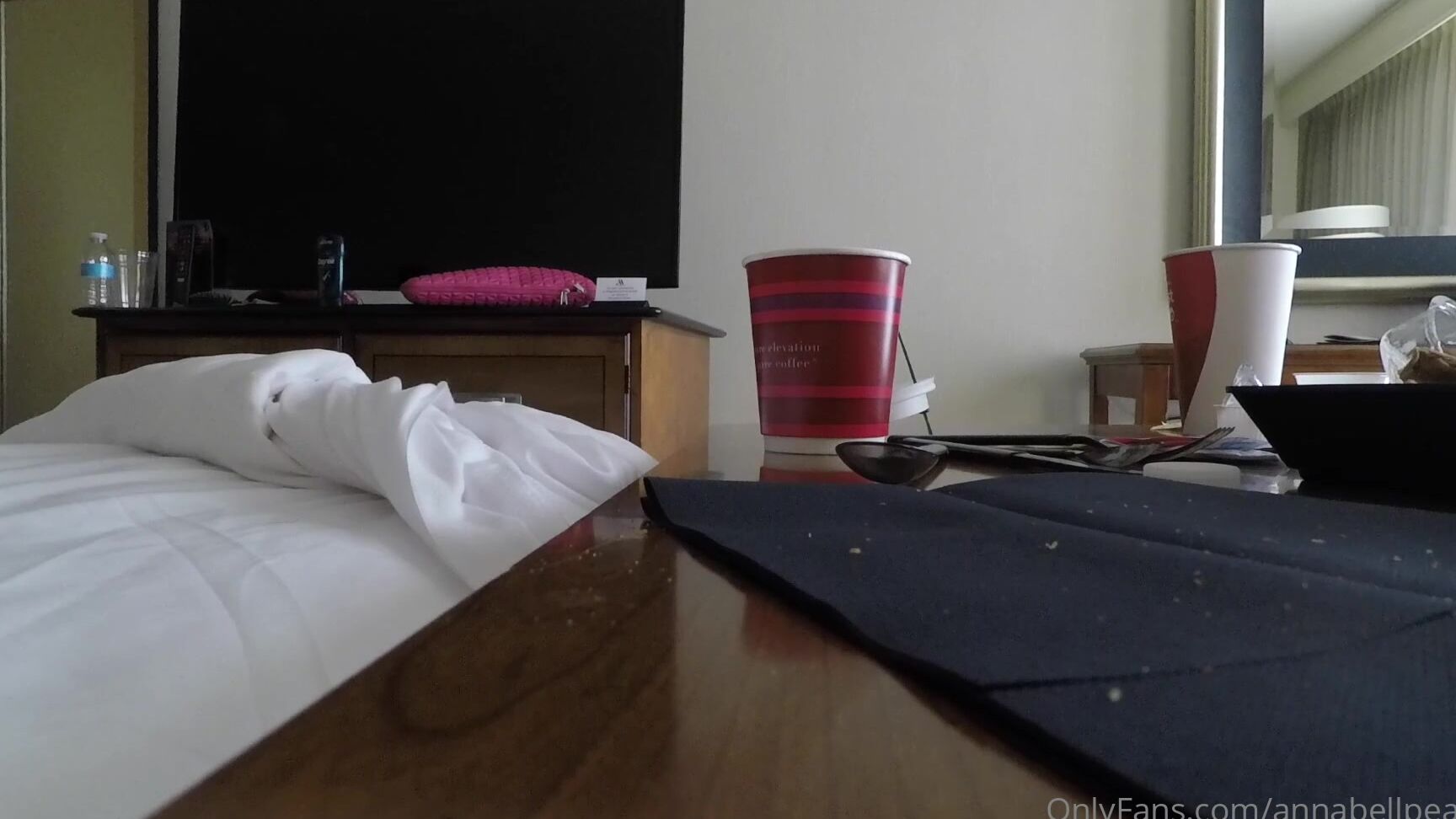 annabellpeaksxx-02-05-2022-2434178725-um...-a-coffee-cup...-not-every-video-is-perfect..-but-the-sex-in-this-one-was-so-fantas