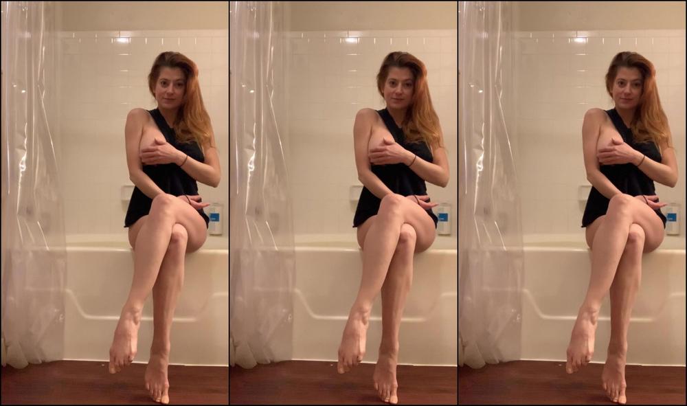 Heidi Lee Bocanegra Drawing Hot Bath