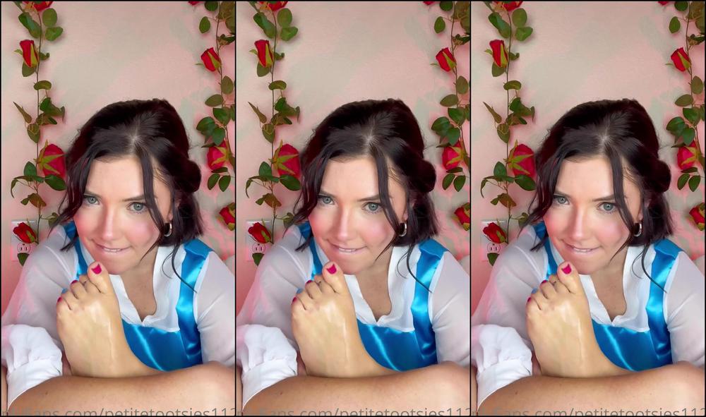 Penelopestootsies Belle Worships Her Smelly Feet After Being In Her Flats From All The Dancing She Did The N