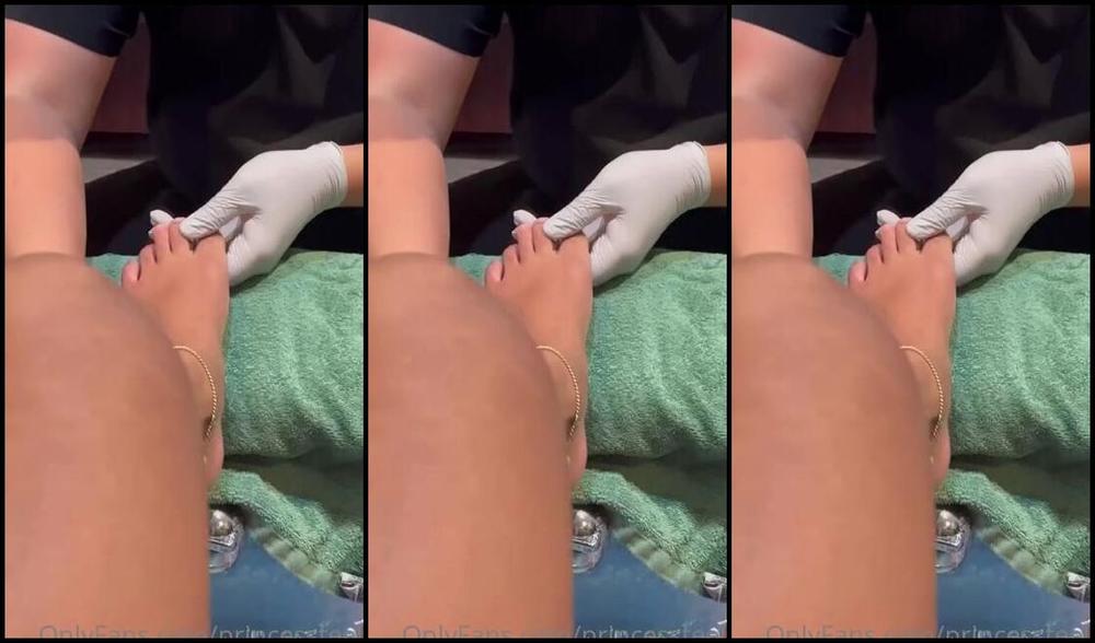 Goddess Nova Nicknamed Goddessnova 07 22 2022 Onlyfans Video Its Payday And Here I Am Paid To Be Pampered 13Kb Hjf