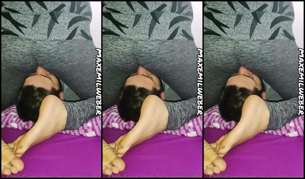 Emily Maxemilweber Nicknamed Maxemilweber 04 12 2022 Onlyfans Video What Bombs