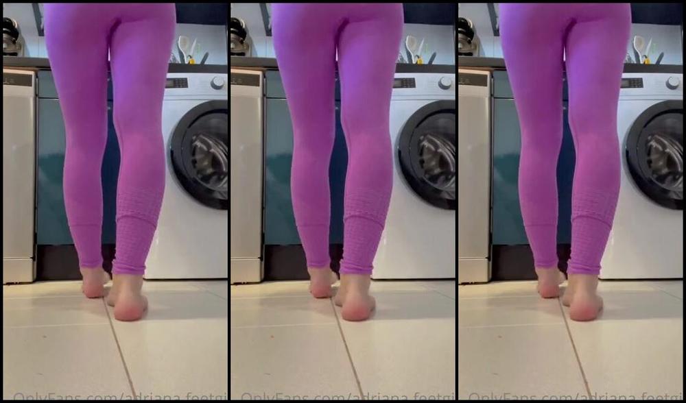 Adriana Feetgirl Nicknamed Adriana Feetgirl 06 18 2023 Onlyfans Video Pov Tu Es Une Petite Souris Qui Regarde Mes Pieds Pendant Que Je Fais La Cuisine