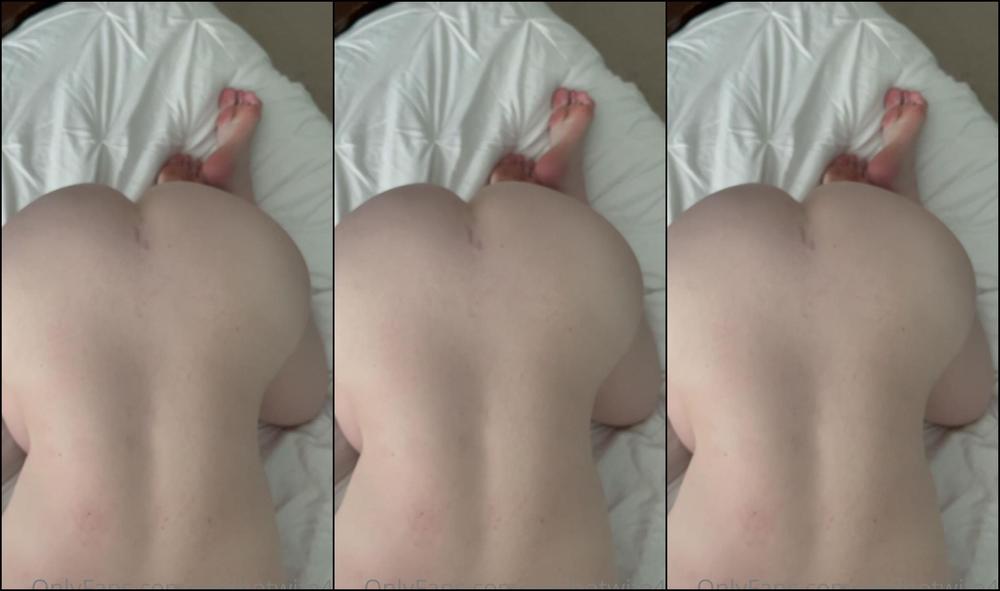 Realhotwife U Hey Fans Out With The Old And In With The New I Have Premium Videos That I Keep Privat