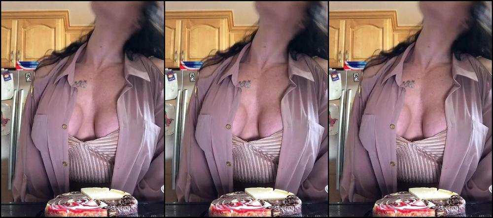 Sexybuffbabe Q Me Spending My Birthday In Quarantine Is Unfortunate But I Am Glad You Could Join Me For