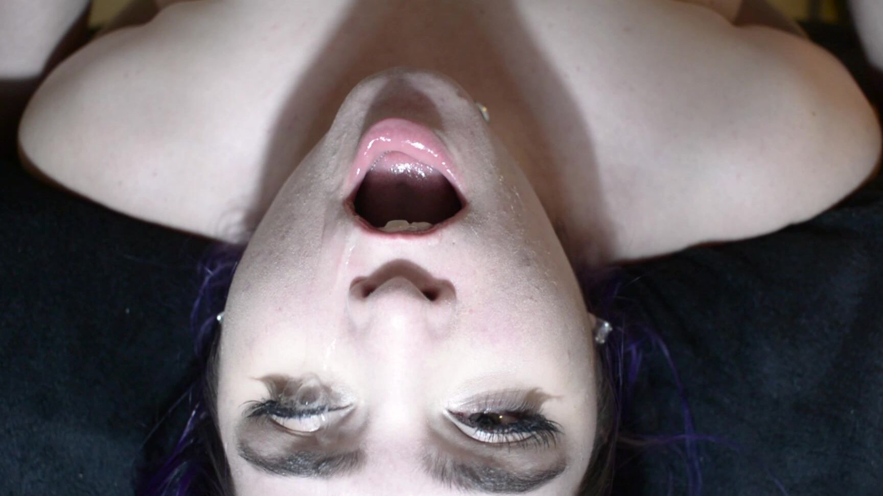 Emriejae Submissive Face Fucking