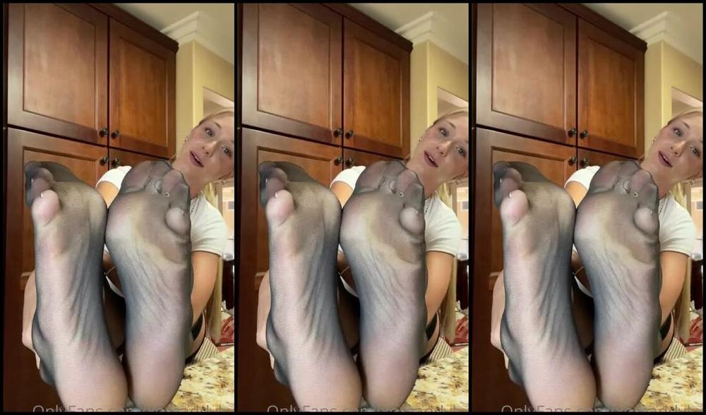 Goddess Kaylee Aka Xomaddykxo Onlyfans Do U Like Mommy S Nylonsp