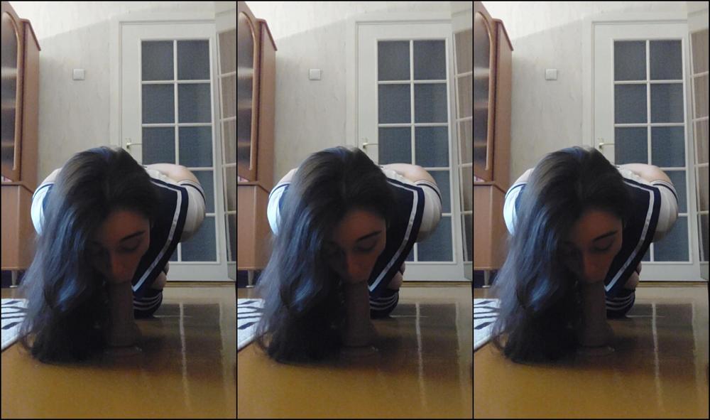 Fuck Toy 02 Good Girl Sucks Dildo