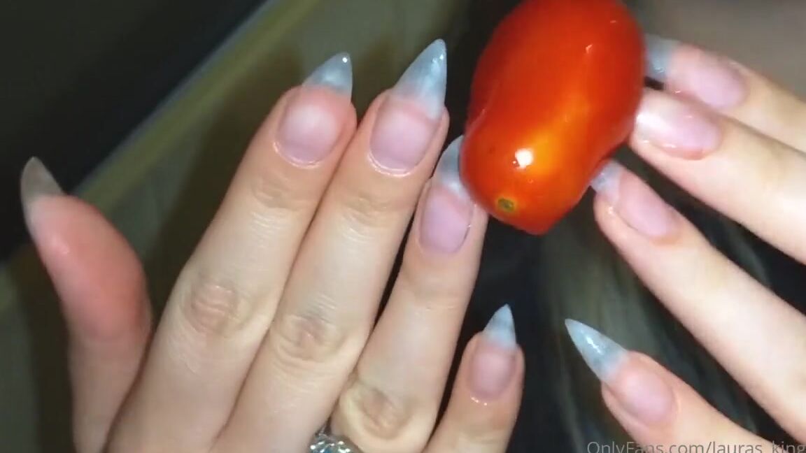 Lalalaura Nicknamed Lauras Kingdom 06 05 2020 Onlyfans Video Claw Queens Orgasmic Tomato Claw Have You Ever Seen A Girl Get Turned On From