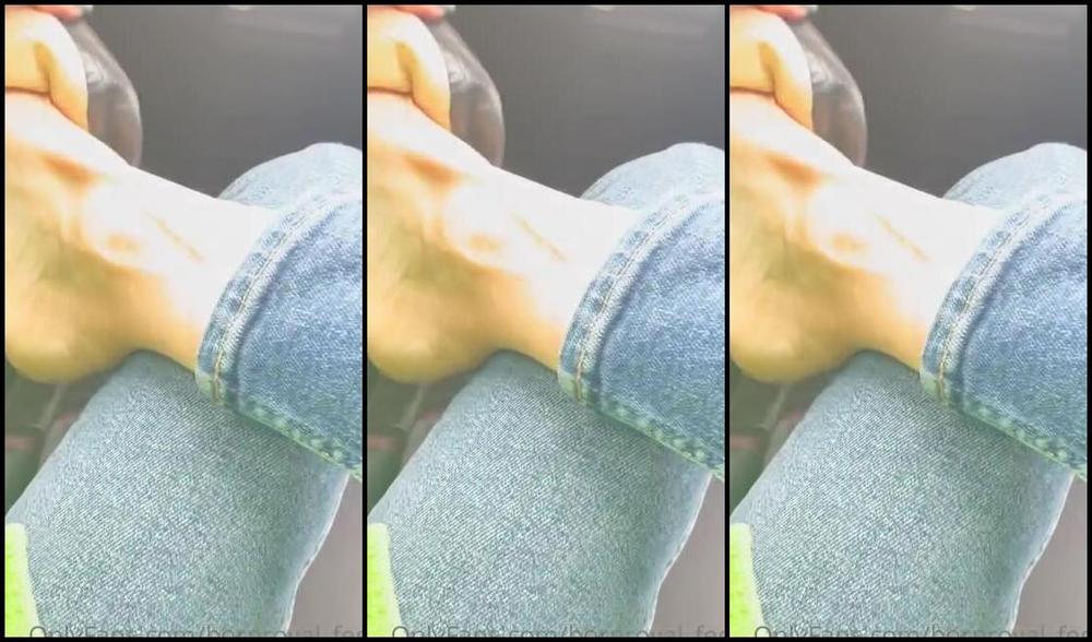Bornroyal Feet Onlyfans I Like To Tease You When You Drive I Like To Make You Horny With My Feet Don T Take Your Eyes Off