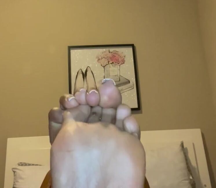 Goddess Lala Nicknamed Solegoddess Onlyfans Dont Make Any Noise Until I Tell You That You Can