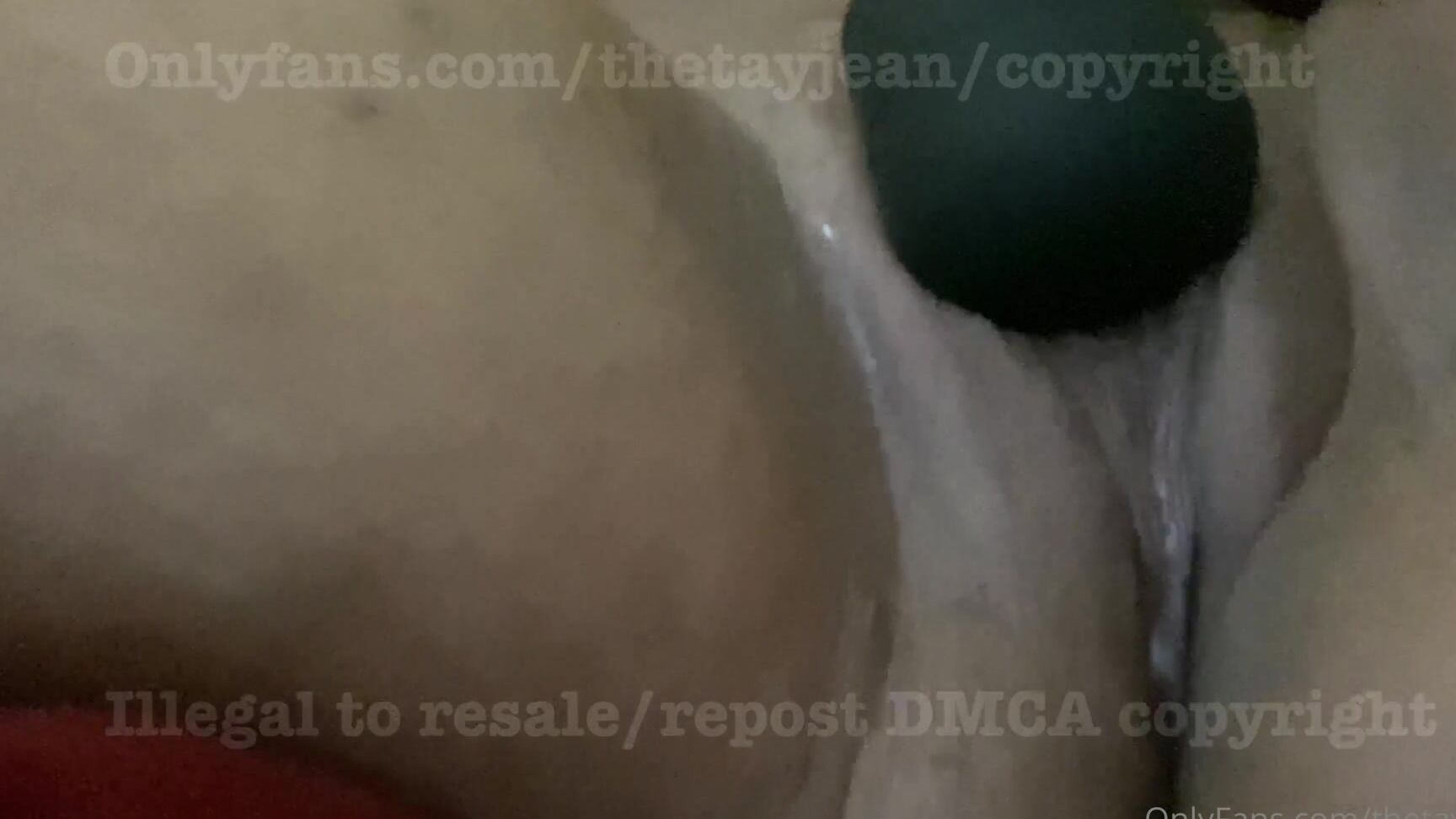 Thetayjean Watching Tv N Cumming Hard Would U Eat It After I Nut Like This