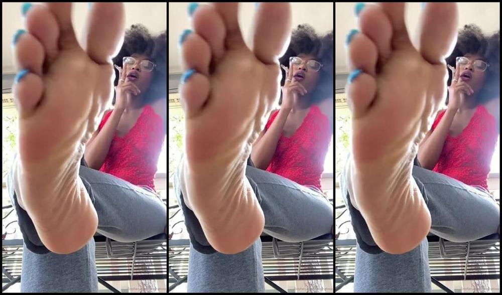 Charming Foxxy Nicknamed Charmingfoxxy Onlyfans Smoking Was Requested So I Listened