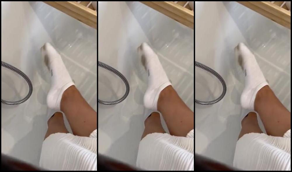 Germangirlnextdoor95 09 23 2024 Onlyfans Video Little Champagne Shower Today