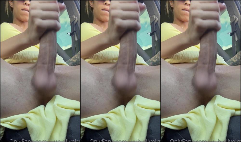 Juuh Oliveirra 2408599219 03 30 2022 I Came Out In A Yellow Dress And Jerked Off My Car