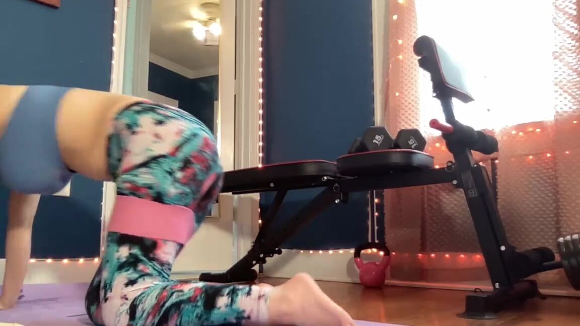 Goddess Anabelle Pync Nicknamed Anabellepync Onlyfans Stream Started At 02142023 0512 Pm How Much Would You Have Tipped For The Fucking Machine