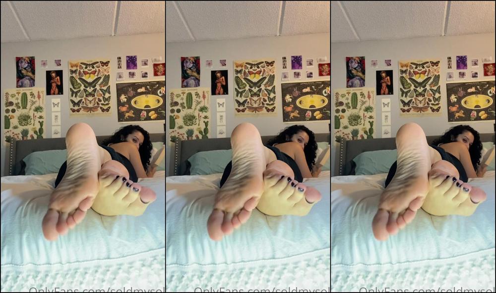 Soldmysole Minutes Ignore Soles You Can T Help Looking At My Soles When They Re Out Like This