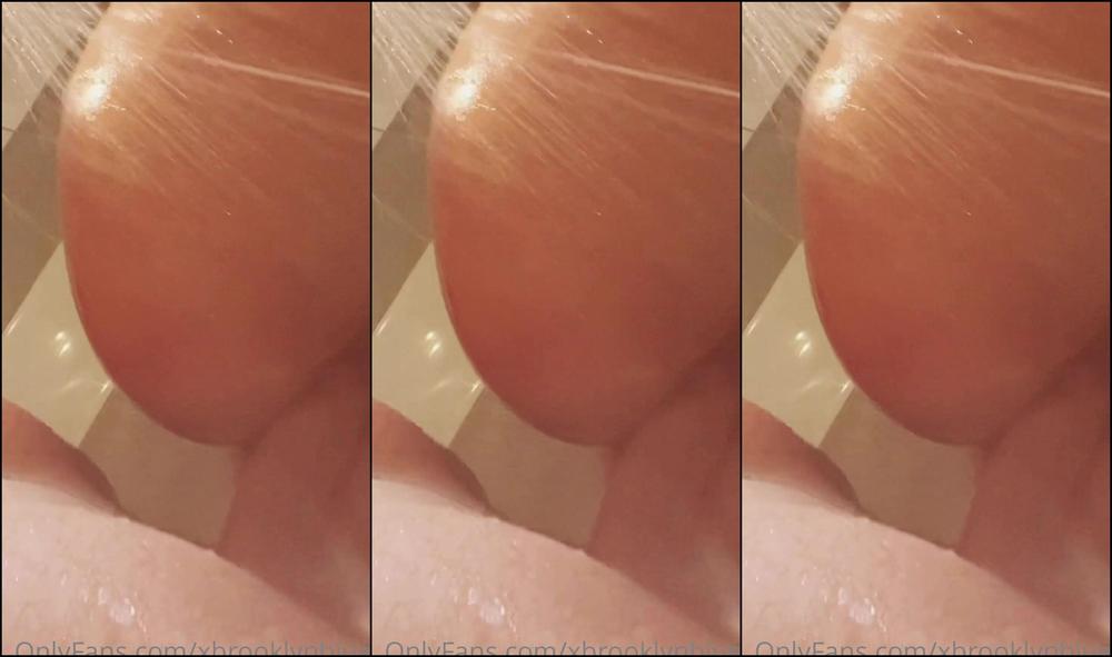 Xbrooklynbluex When I M Taking A Relaxing Bath N This Happens