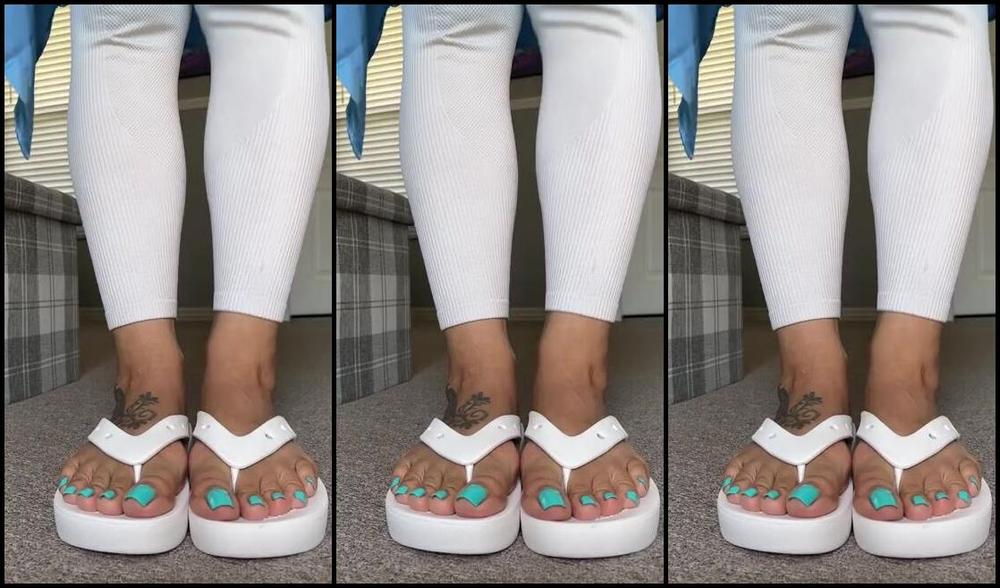 Deedeericanfeet Onlyfans Gm This Is A Lost Vid Requested Wit My Old Pedi Wit My White Crocs
