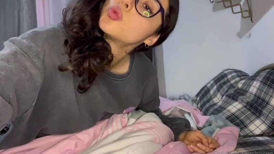 Maggiesita Aka Cocopafeet Onlyfans Quitndome Los Calcetines Con Los Pies