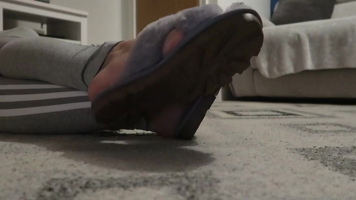 Goddesssuzie26 Onlyfans What Do You Think Of My New Ugg Slippers