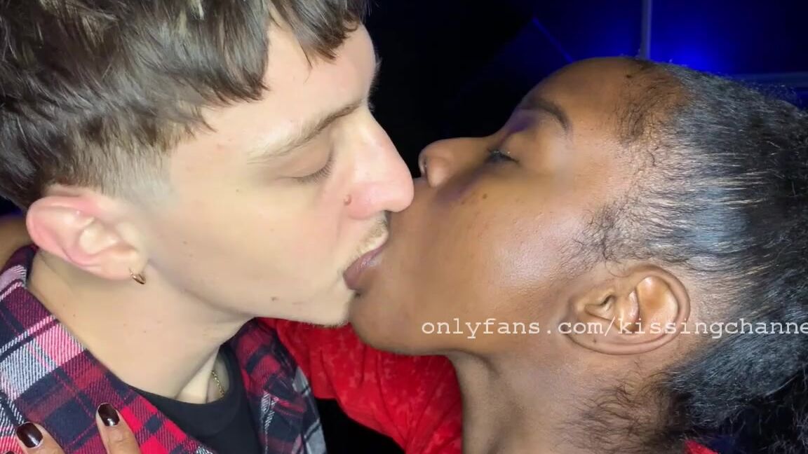 Kissingchannel Nicknamed Kissingchannel 11 27 2021 Onlyfans Video Trip And Twerkita