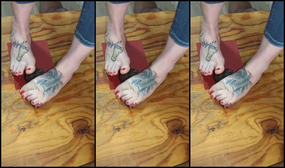 Pipersweetfeet Onlyfans Some Super Light Trampling From The Cock Box Sesh It Was Fun But Could A Been Funner If I Could