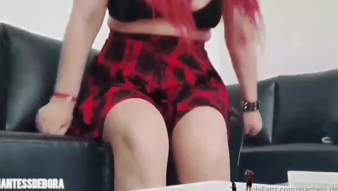 Giantess Debora Nicknamed Giantess Debora Onlyfans Debora And Her 3 Tinies Slaves Sfx Licking Worship And Vore I Have 3 Little Slaves In A Small