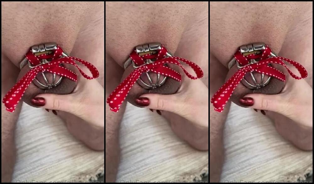 Silkysolesyyc Onlyfans Merry Christmas Cuckold Yyc Our Unlocking Video From Last Week How Happy Do You Think He Was To Br