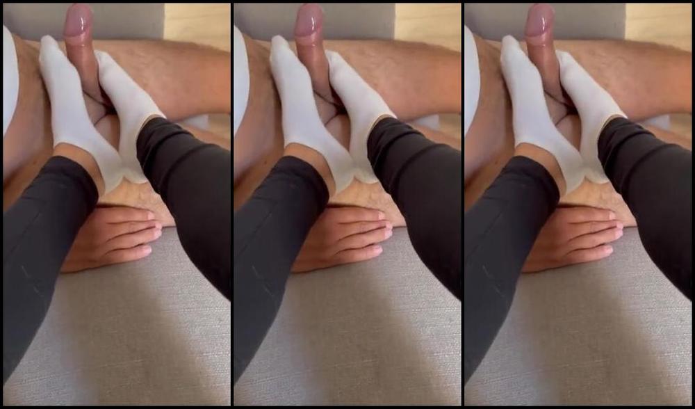 Deapistilla Nicknamed Deapistilla1 09 27 2023 Onlyfans Video Dopo La Ginnastica Un Fj Con Calzini