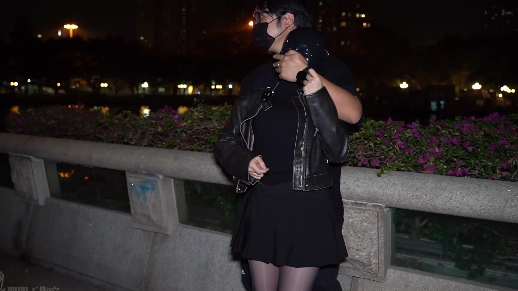 Studio Bling 30 In Latex Hood Go Out At Night