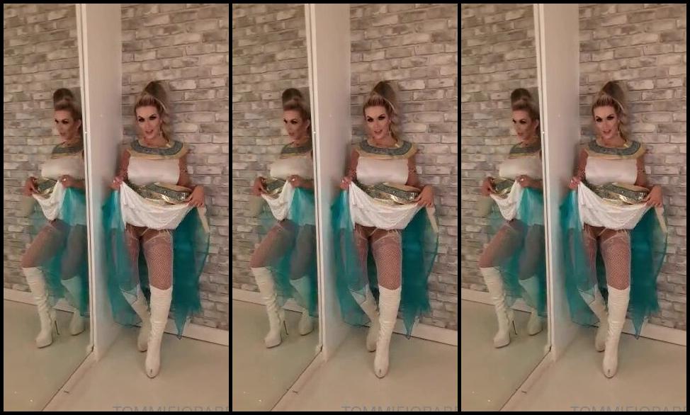 Tommiejobabe Greek Goddess Cosplay