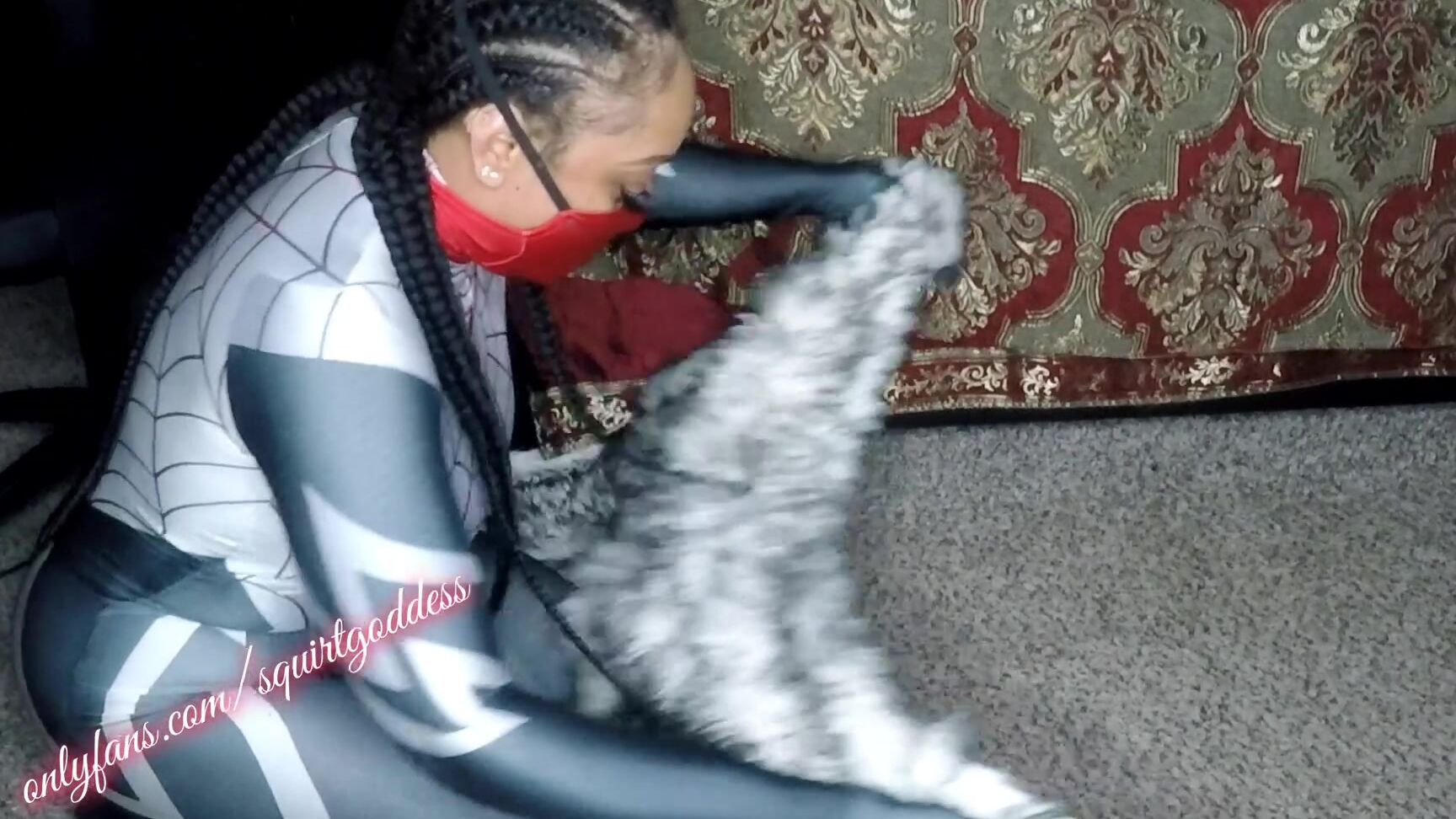 Sgoddess Silk Making A Mess