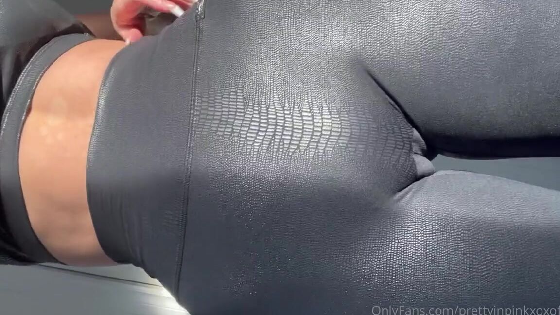 Pretty In Pink Nicknamed Prettyinpinkxoxofficial Onlyfans Smiling Extra Hard Today Because I M Finally Feeling Like Myself Again I Had A Horrible Stom 4