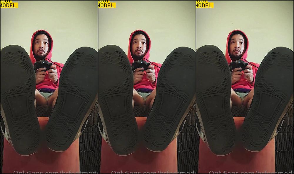 Brfootmodel 2917922762 06 24 2023 Master F Playing