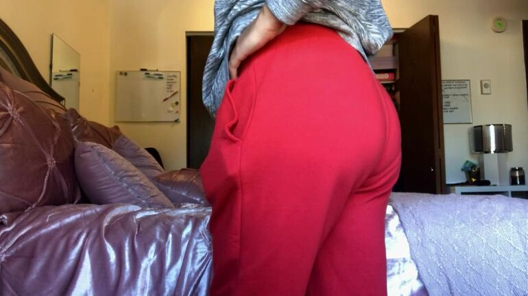 Pretty Bambi A Few Juicy Farts