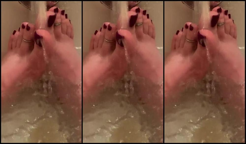 Caroline Aka Feetsiecakes Onlyfans Bath Tub Feet