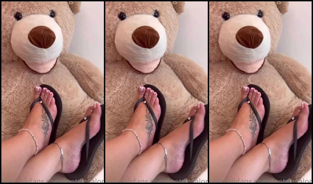 Footsiegalore Onlyfans Went To The Cutest Caf Had A Coffee With A Big Hunky Teddy Bear And Got A Little Carried Away 1