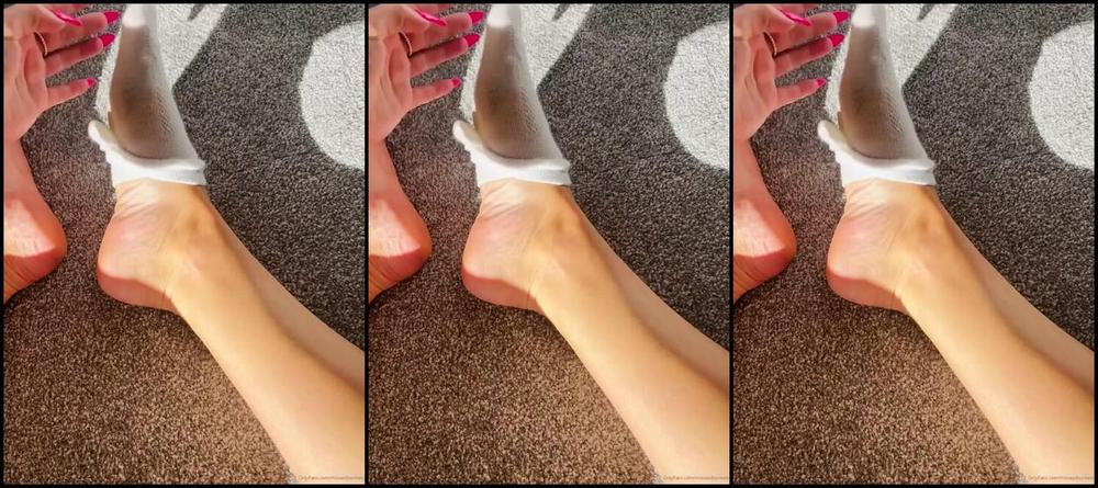 The Queen Of Sole Aka Missesdiscreets Onlyfans Had To Make The Most Of That Sunlight 2