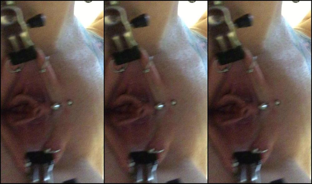 Fetish, Labia, Pee, Condom Handjobs, Pussy Control foxygoddess p-- in a condom ManyVids