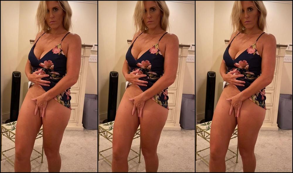 Fetish Clothing, MILF, Shaved rose scott changing for you ManyVids