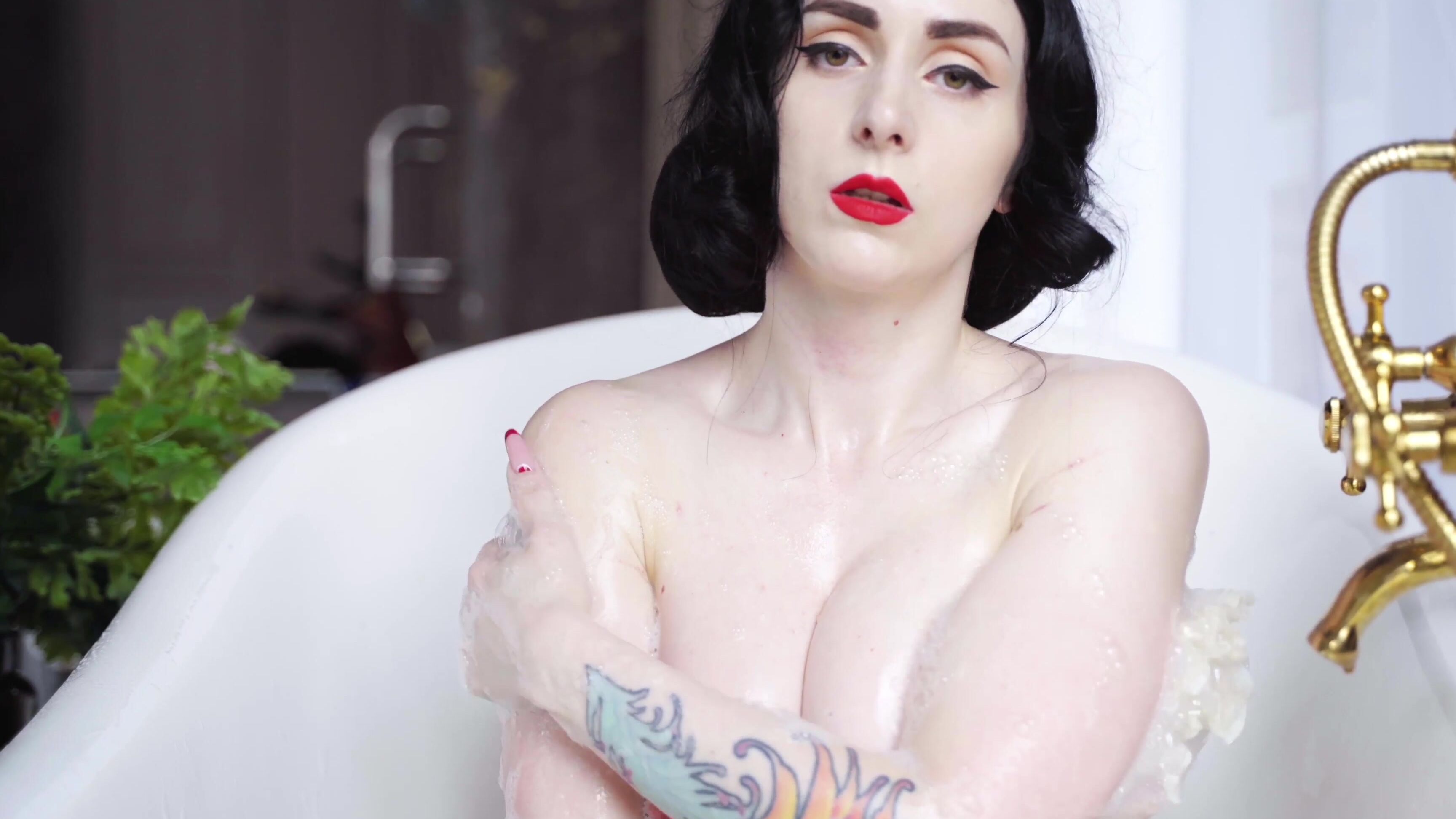4K, Bathroom, Brunette, Nudity/Naked, cinematic naked-goddess-in-the-bathroom ManyVids