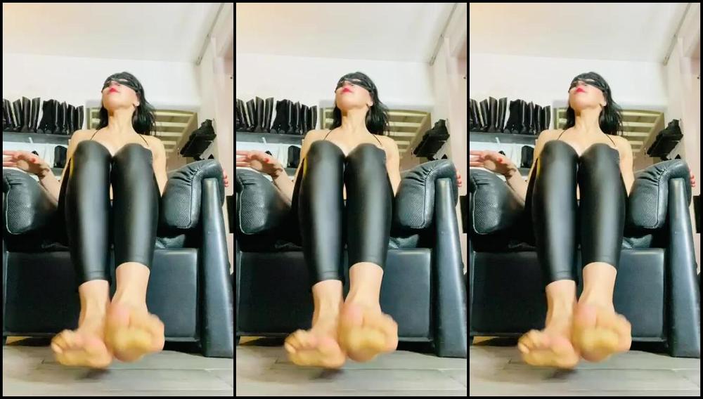 Mistress Gaia Schiavo Adora I Miei Meravigliosi Piedi Slave Worship M