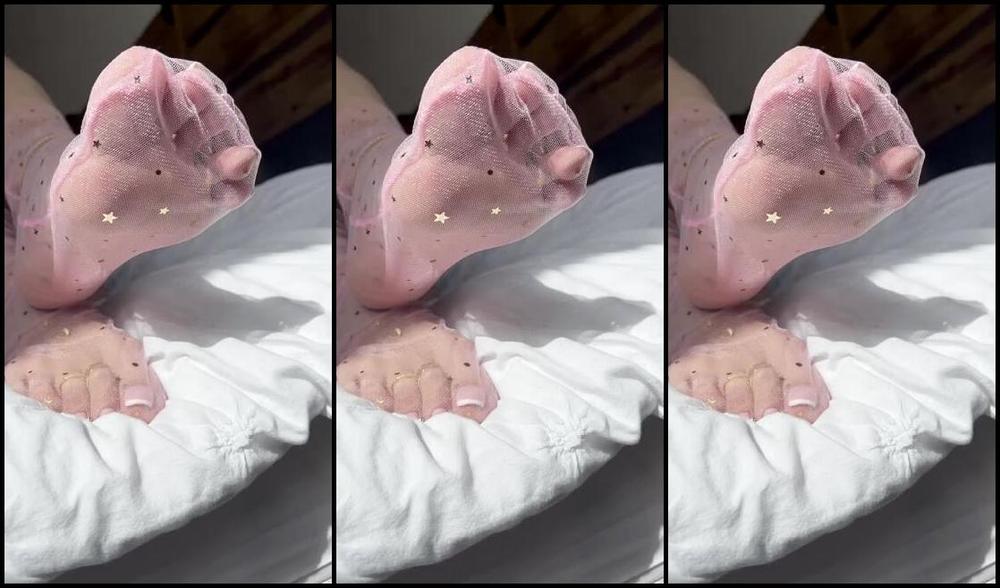 Heels Of Mine Nicknamed Heelsofmine 04 14 2023 Onlyfans Video For This Who Would Like To See How I Move My Feet In These Beautiful Pink