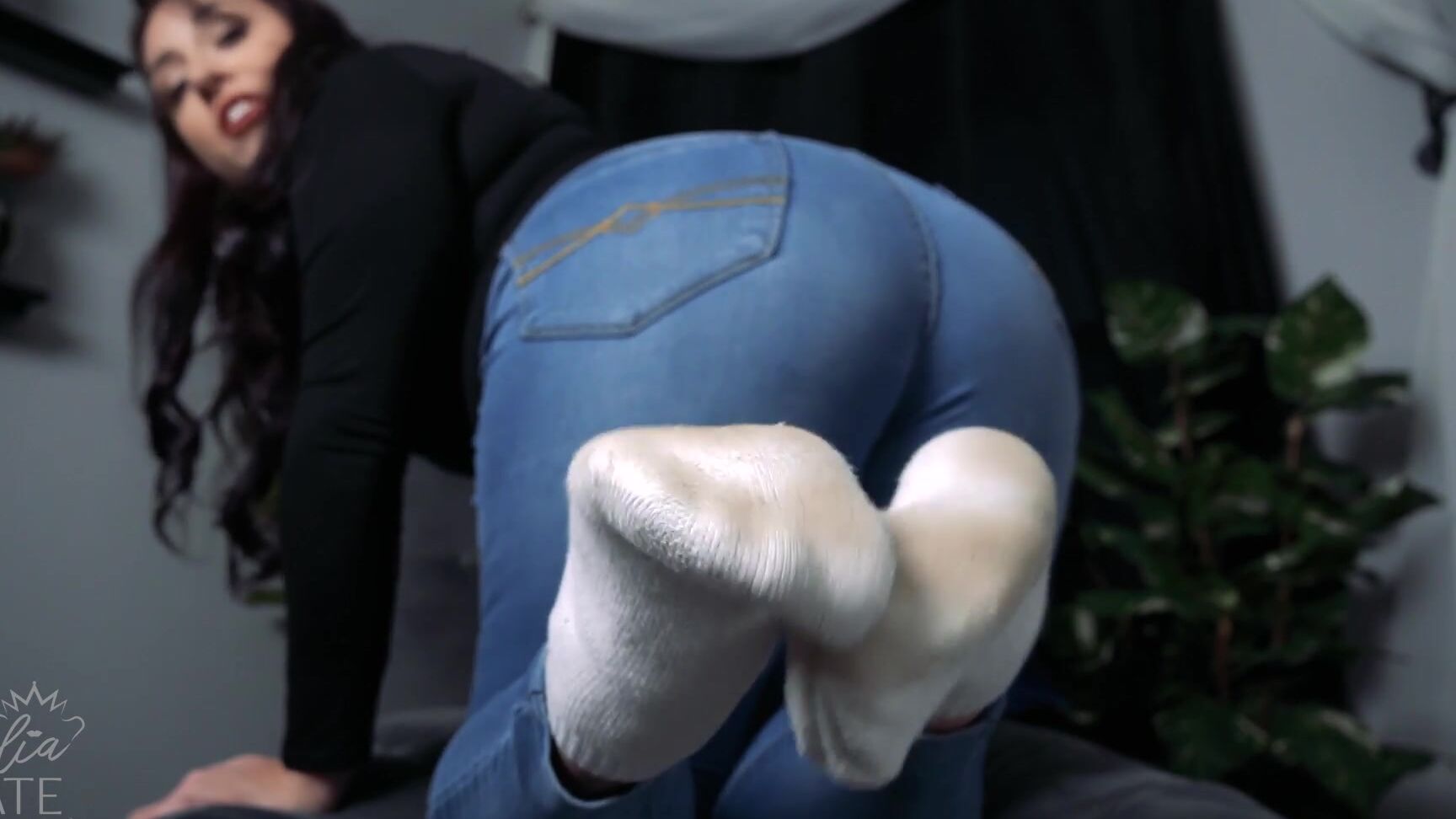 Talia Tate Sneakers And Sockslicking And Sniffing