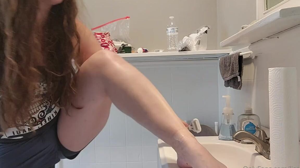 Lisaasmr Onlyfans Quickest Leg Shaving Asmr