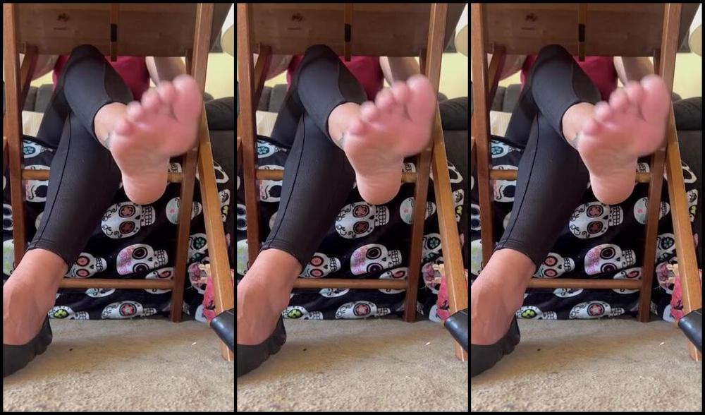 Soldmysolesforink Nicknamed Soldmysolesforink 10 11 2023 Onlyfans Video First Day Working From Home